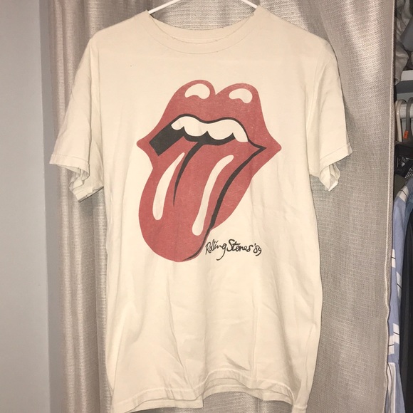 Brandy Melville Tops - BRANDY MELVILLE ROLLING STONS TOP